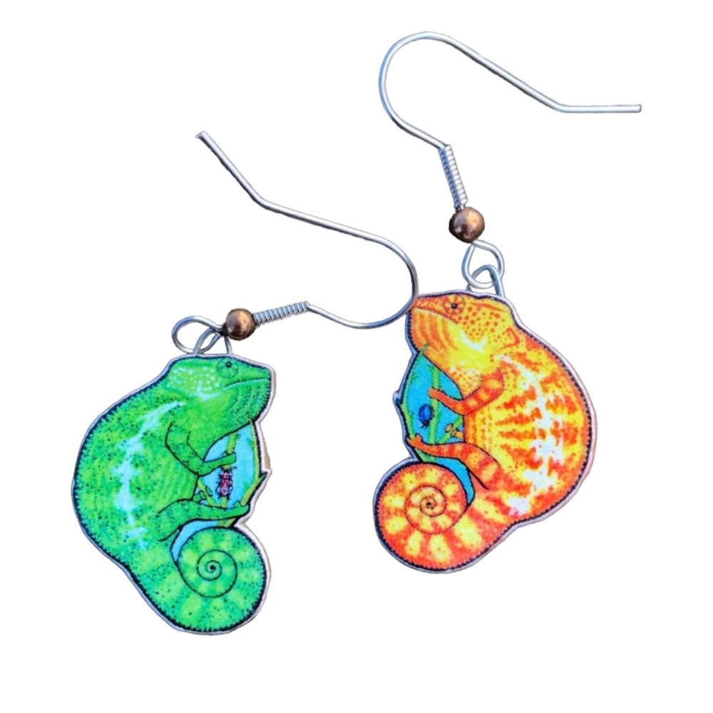 Jabebo Chameleon Dangle Hook Earrings